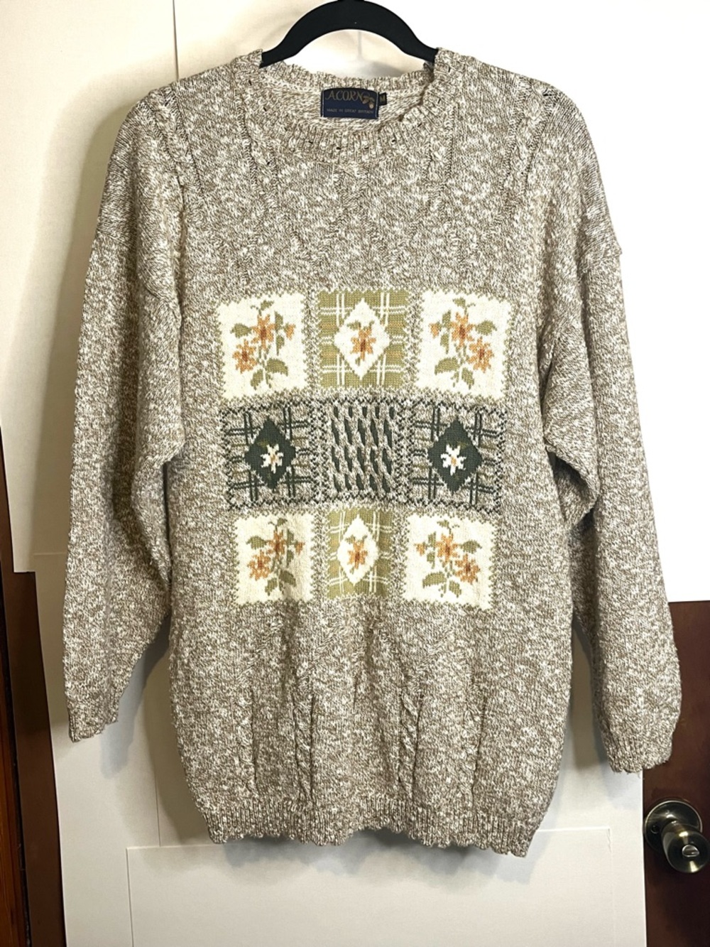 Acorn Women’s (VTG M/Fits S) GrannyChic CottageCore Taupe & Cream Sweater